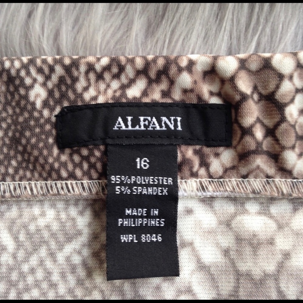 Alfa I python skirt - Picture 3 of 3